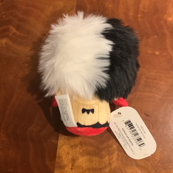Disney Hallmark Itty Bittys - Cruella De Vil - Picture 2 of 3